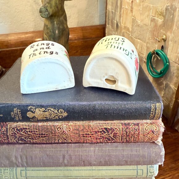 1940's Rings and Things Wall Pockets - Picture 9 of 12